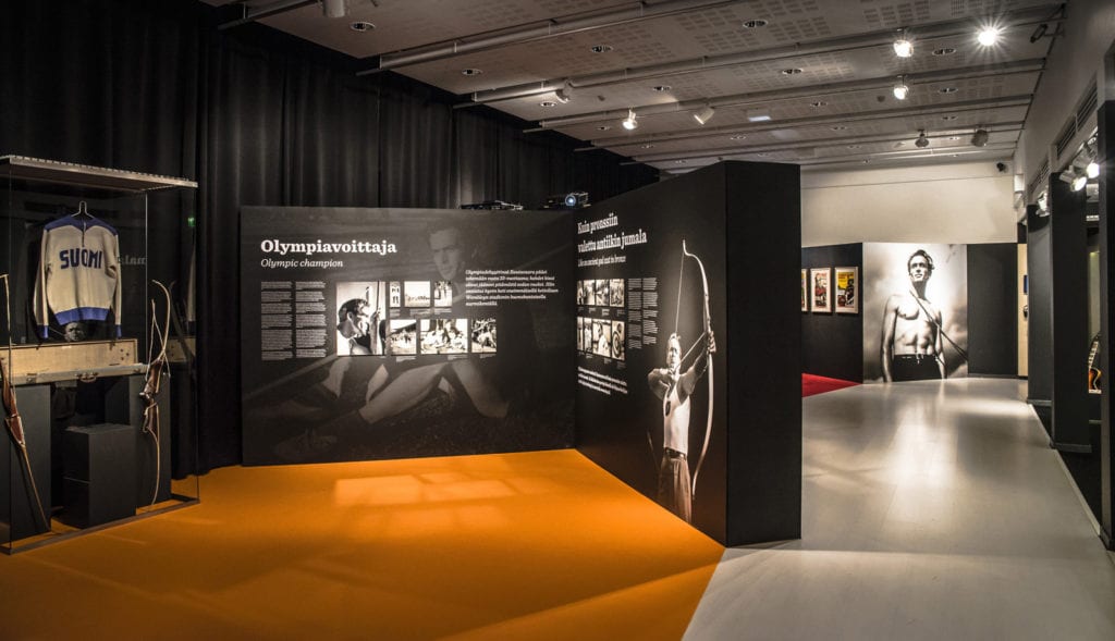 2015_Reissumies_kuva_Jari-Salo Urheilumuseo näyttelyt, 2015 Reissumies