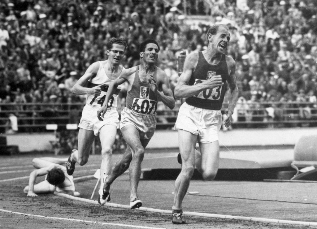 ok-9335 Emil Zátopek Helsingin olympialaisissa