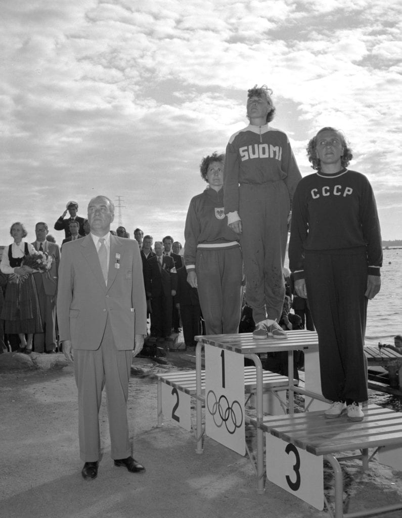 ok_11930 Sylvi Saimo Helsingin olympialaisissa 1952