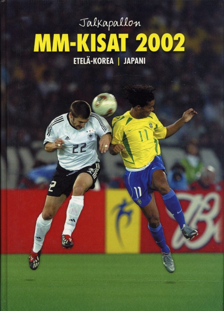 vuk2002_Jalkapallon-MM-kisat-2002 Vuoden urheilukirja 2002 Jalkapallon MM-kisat 2002 Etelä-Korea/Japani, Urheilumuseo