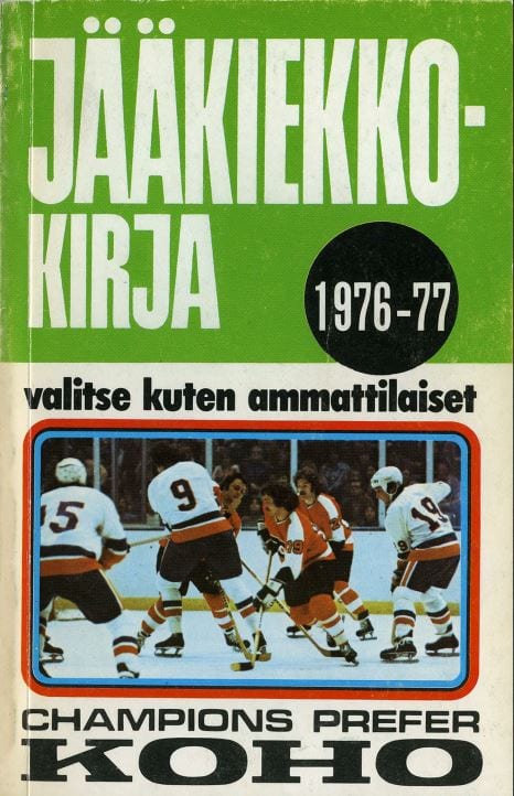 Jkk-1976-77 Jääkiekkokirja 1976-77 kansi. Urheilumuseo.